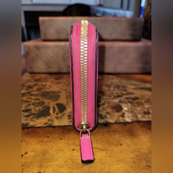 MCM long zip around wallet - Picture 5 of 8